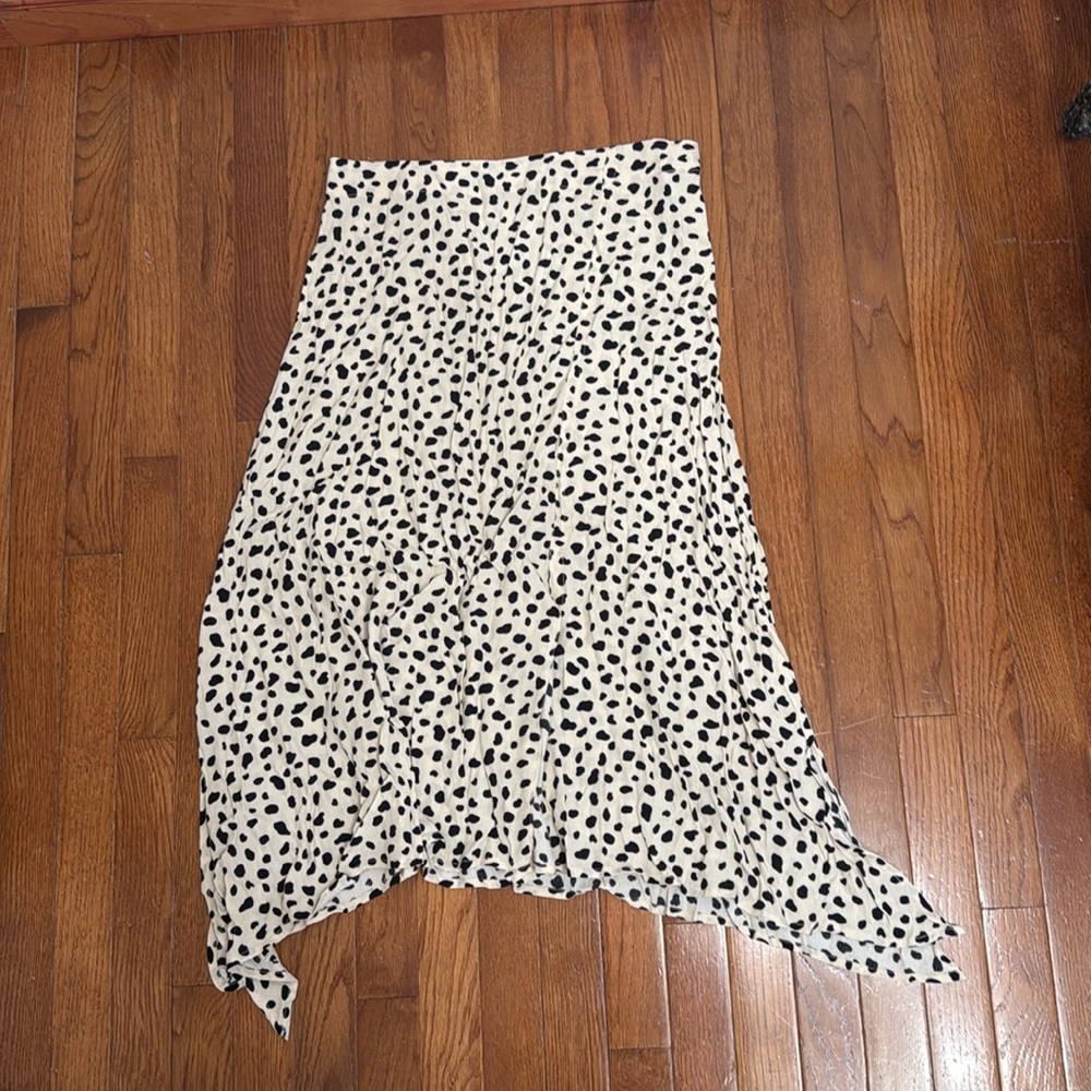 Lulus flowy skirt